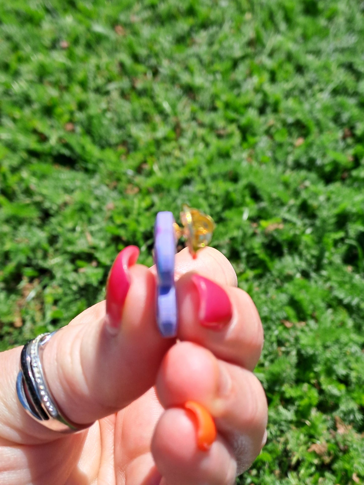 Pin’s Porte-lunettes - Mélange de violet