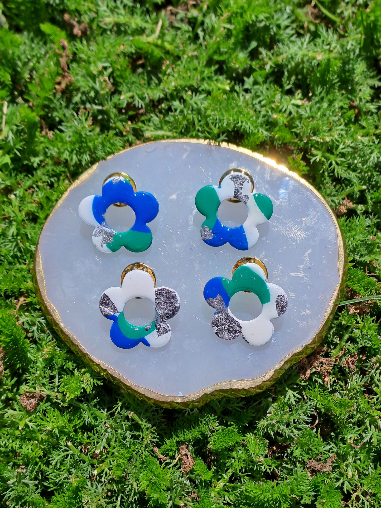 Pin’s Porte-lunettes - Blanc, vert & bleu